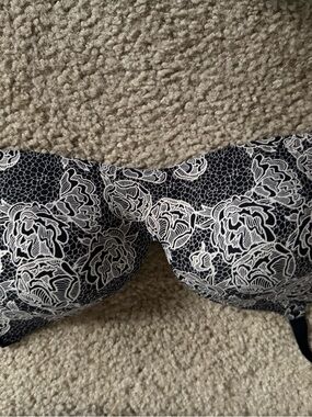 knix Black Molded Cup Bra — Smooth Support